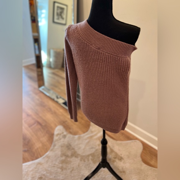 •NBD •Mia Sweater •Size: XS •Color: Taupe - Picture 2 of 8